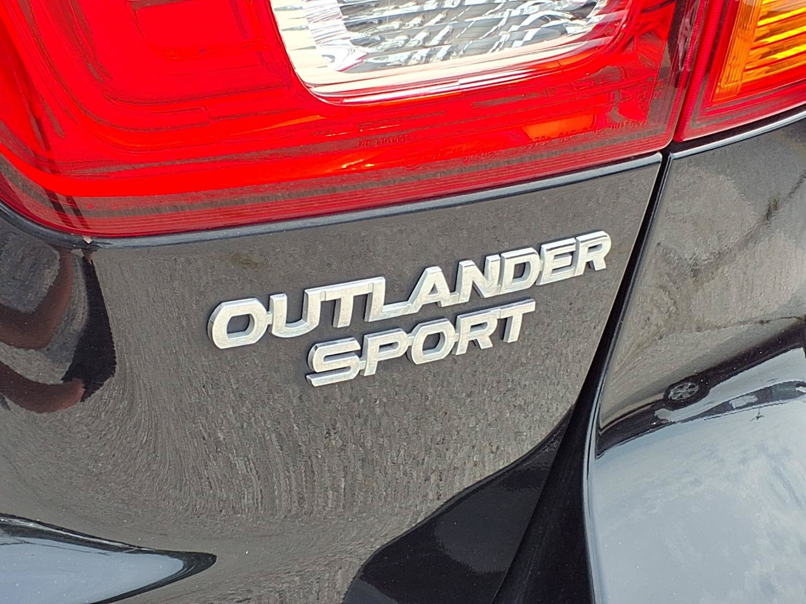 Used 2018 Mitsubishi Outlander Sport ES AWD/4WD image 25