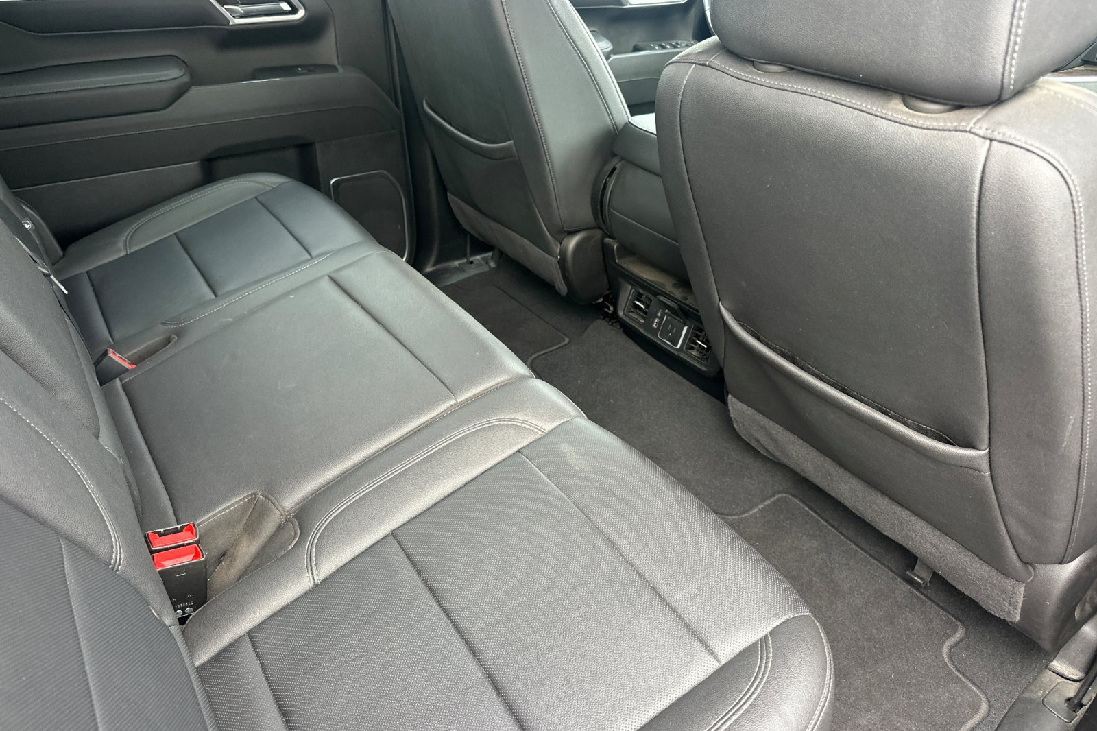 Used 2025 GMC Sierra 1500 SLT AWD/4WD image 18