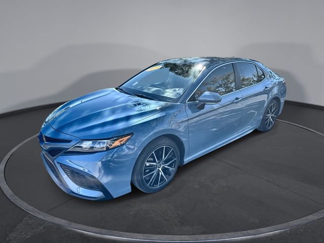Used 2023 Toyota Camry SE image 1
