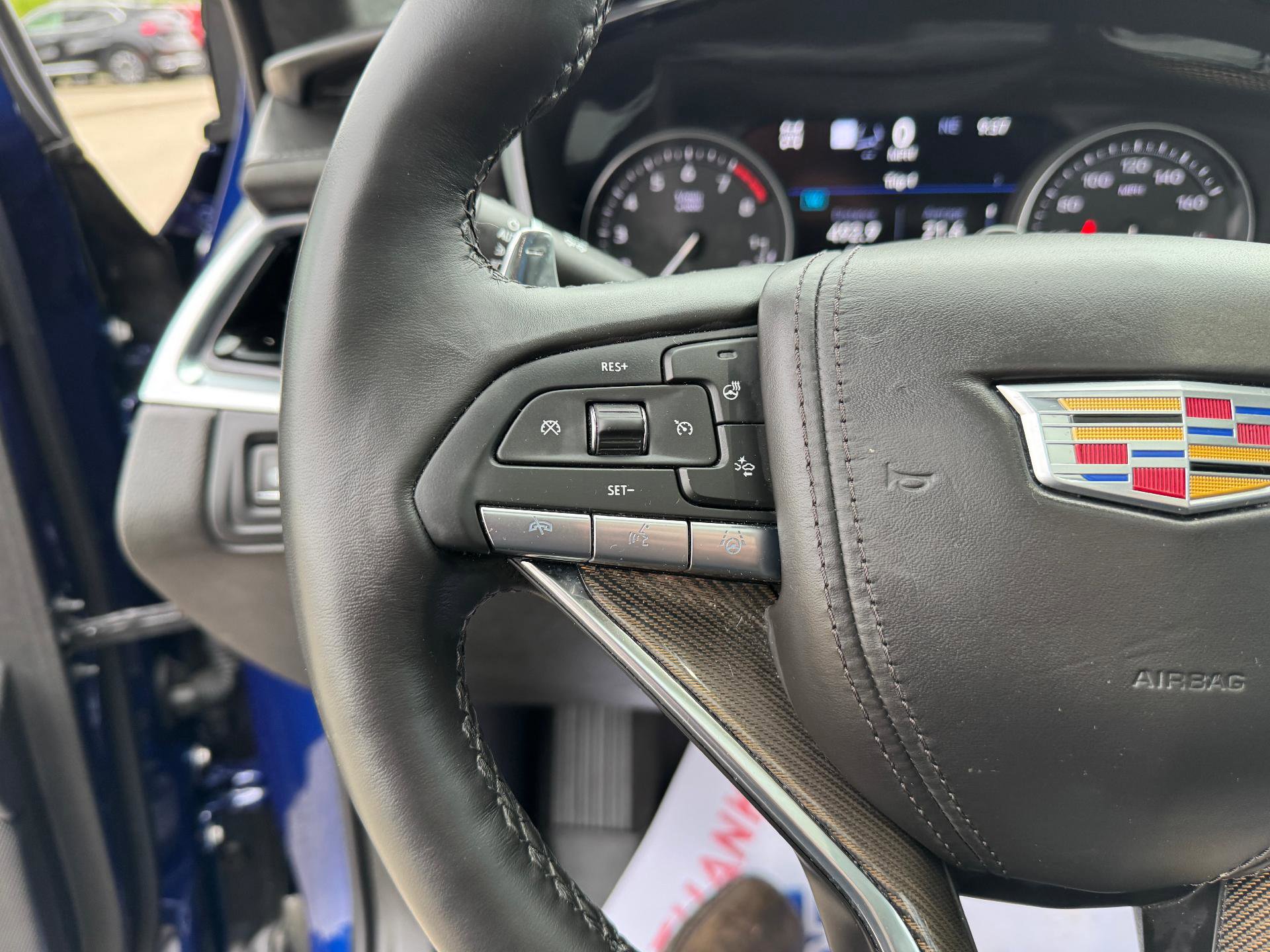 Used 2025 Cadillac XT6 Sport w/ Platinum Package image 22