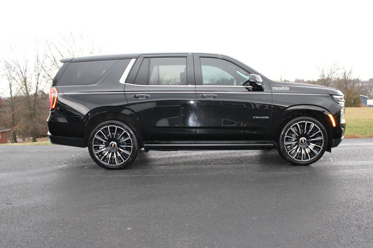 Used 2025 Chevrolet Tahoe High Country image 3