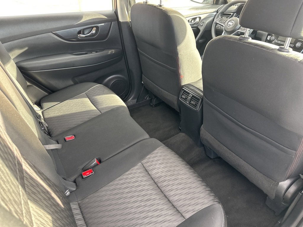 Used 2017 Nissan Rogue S image 22