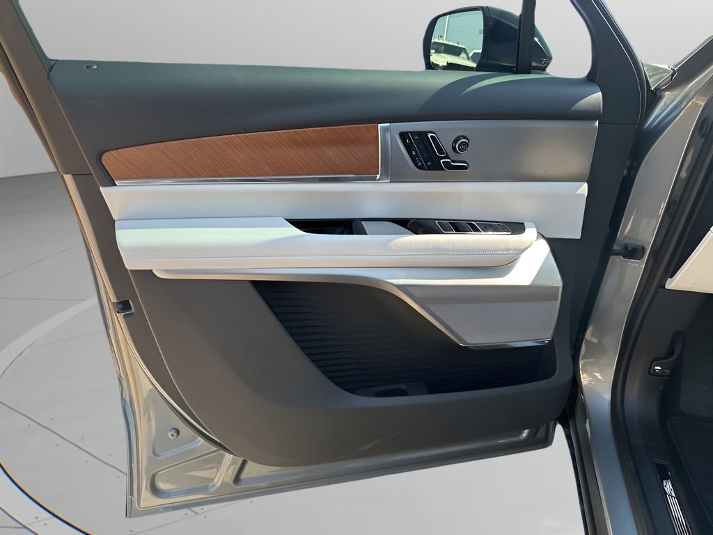 New 2026 Cadillac Vistiq Luxury image 41
