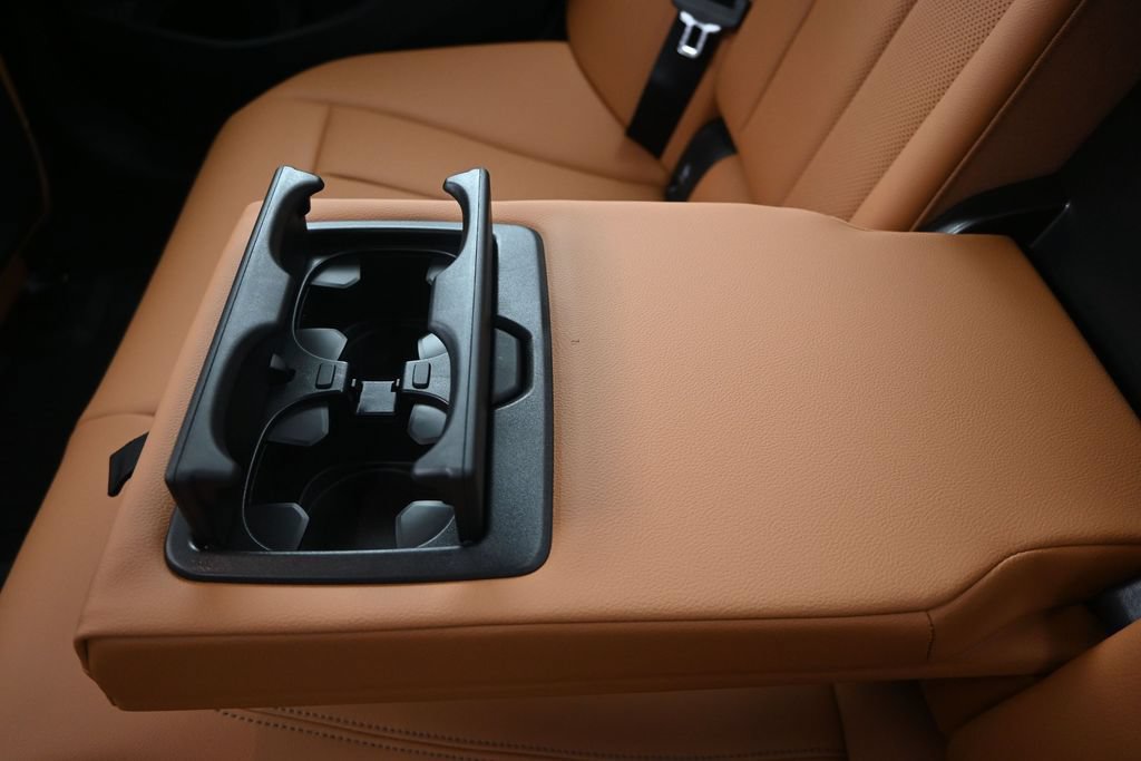 New 2026 BMW 330i Sedan w/ Premium Package RWD image 17