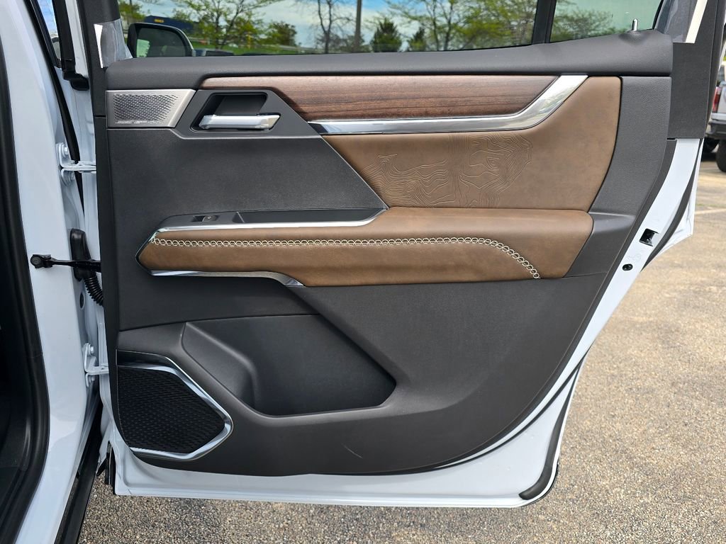 New 2026 GMC Acadia Denali Ultimate AWD/4WD image 32