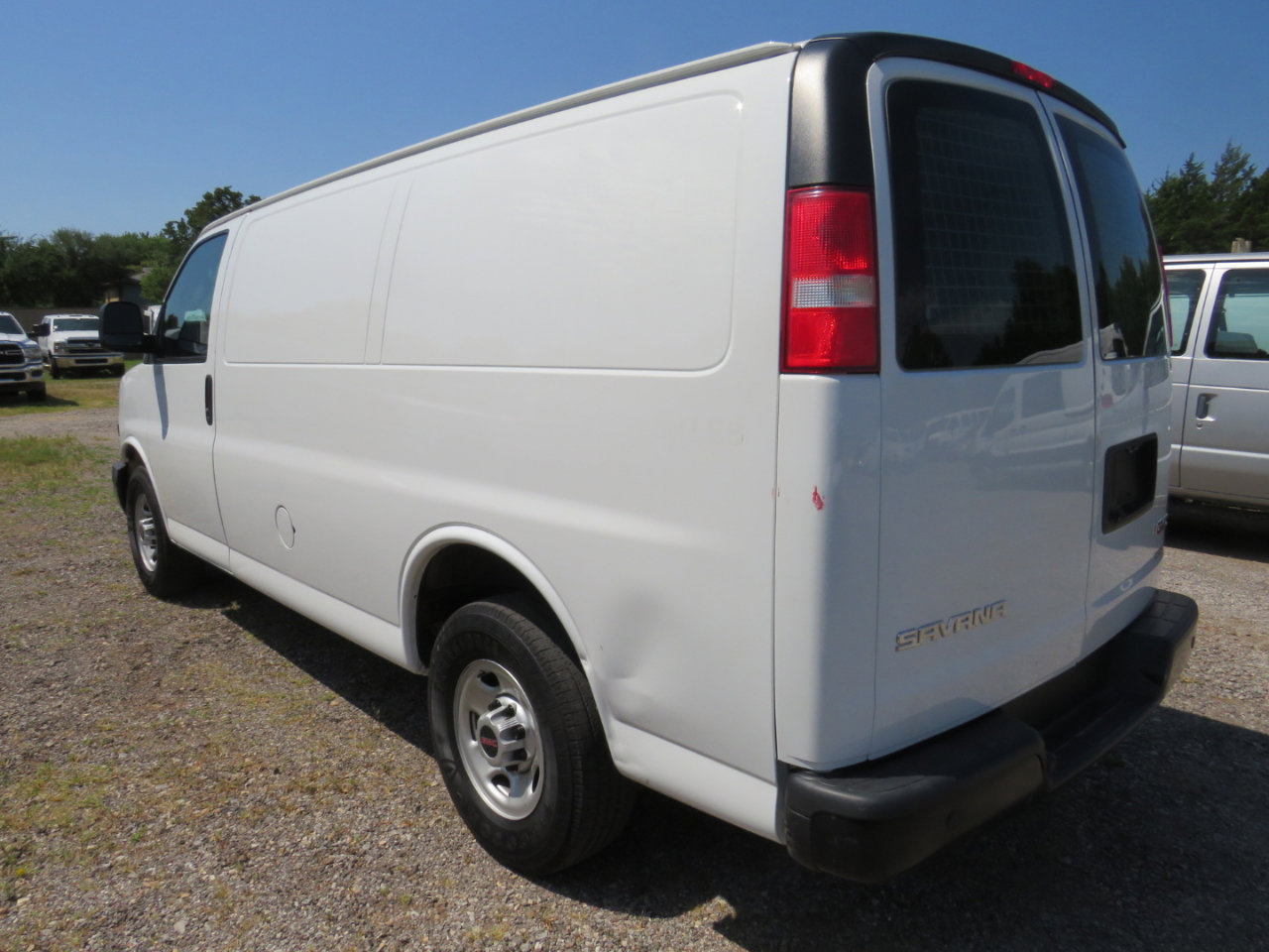 Used 2018 GMC Savana 2500 G2500 Cargo w/ Driver Convenience Package image 7