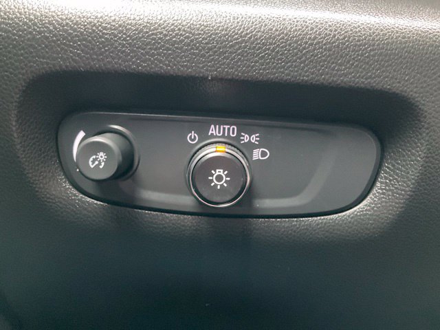 Used 2023 Chevrolet Traverse LT AWD/4WD image 12