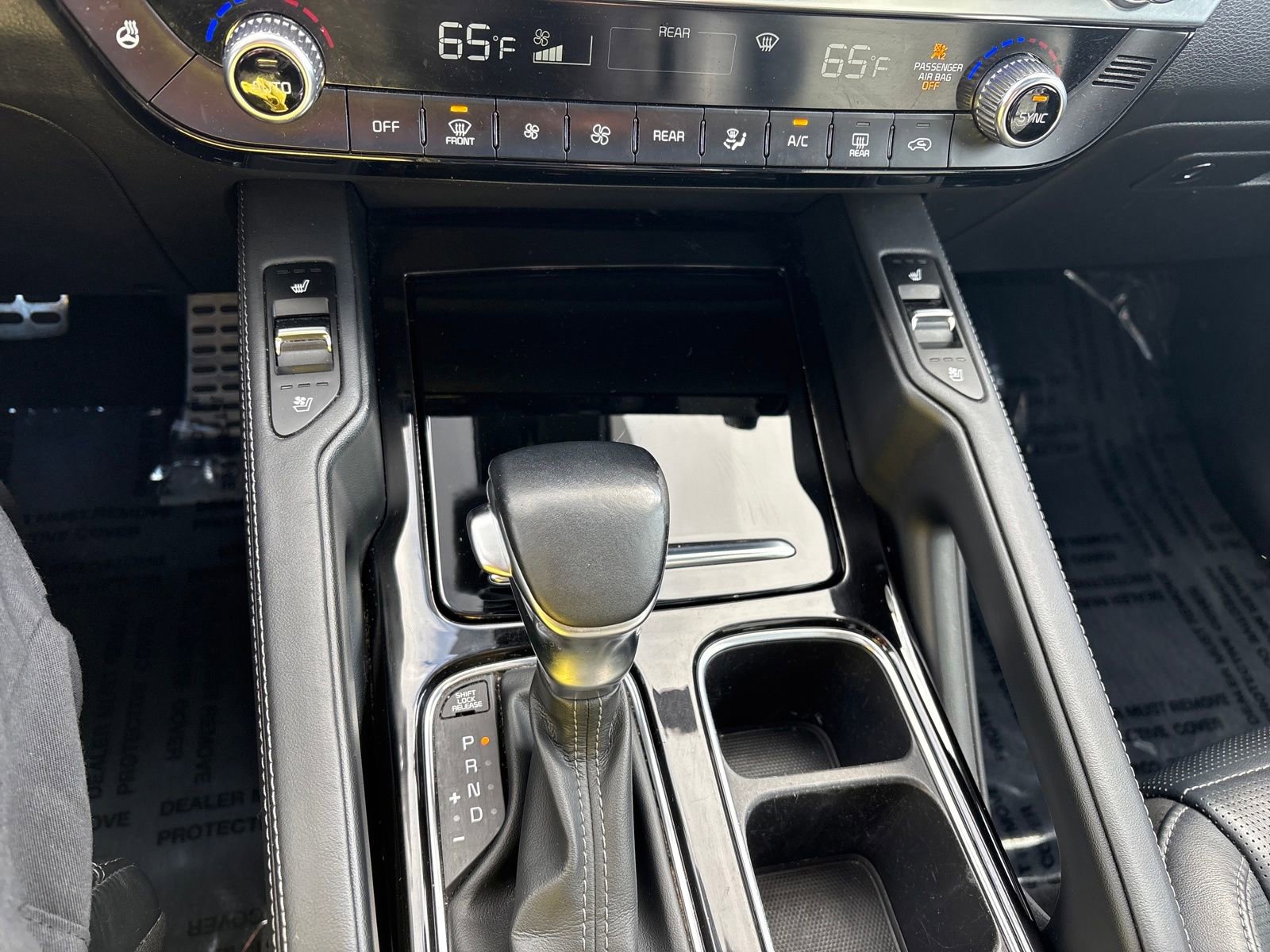 Used 2021 Kia Telluride SX w/ SX Prestige Package image 17