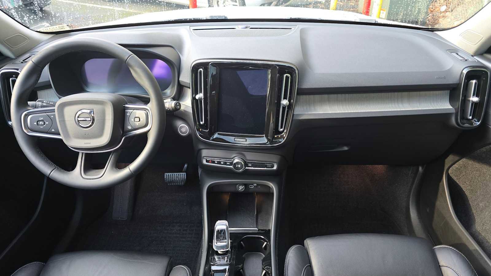 Used 2023 Volvo XC40 B5 Plus w/ Driver Assist Package image 17