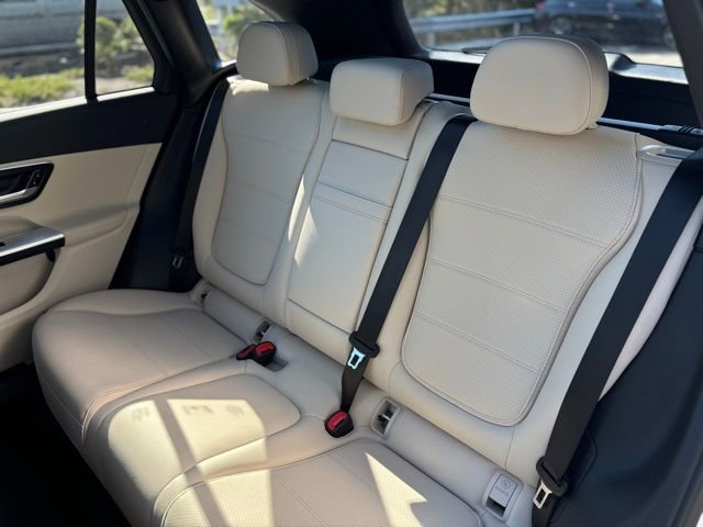 Used 2026 Mercedes-Benz GLC 300 4MATIC image 24