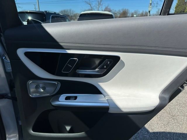 Used 2026 Mercedes-Benz GLC 300 4MATIC image 21