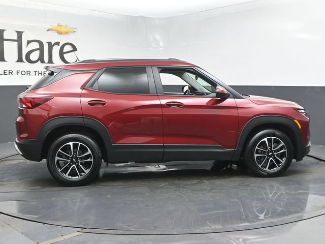 Used 2024 Chevrolet TrailBlazer LT w/ LT Cold Weather Package FWD image 36