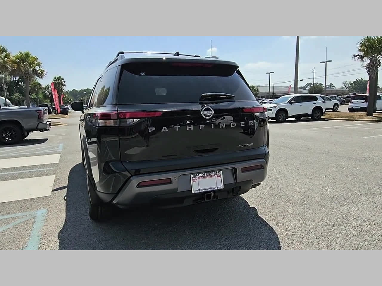 New 2026 Nissan Pathfinder Platinum w/ Cargo Package FWD image 32