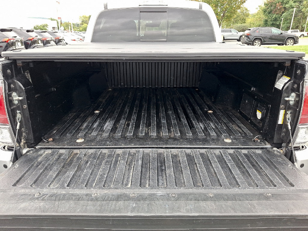 Used 2022 Toyota Tacoma TRD Sport w/ Technology Package AWD/4WD image 30