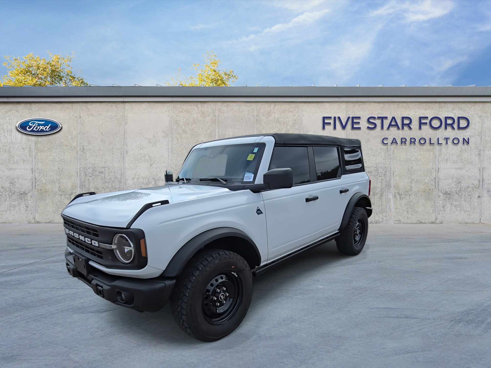Used 2023 Ford Bronco Black Diamond image 4