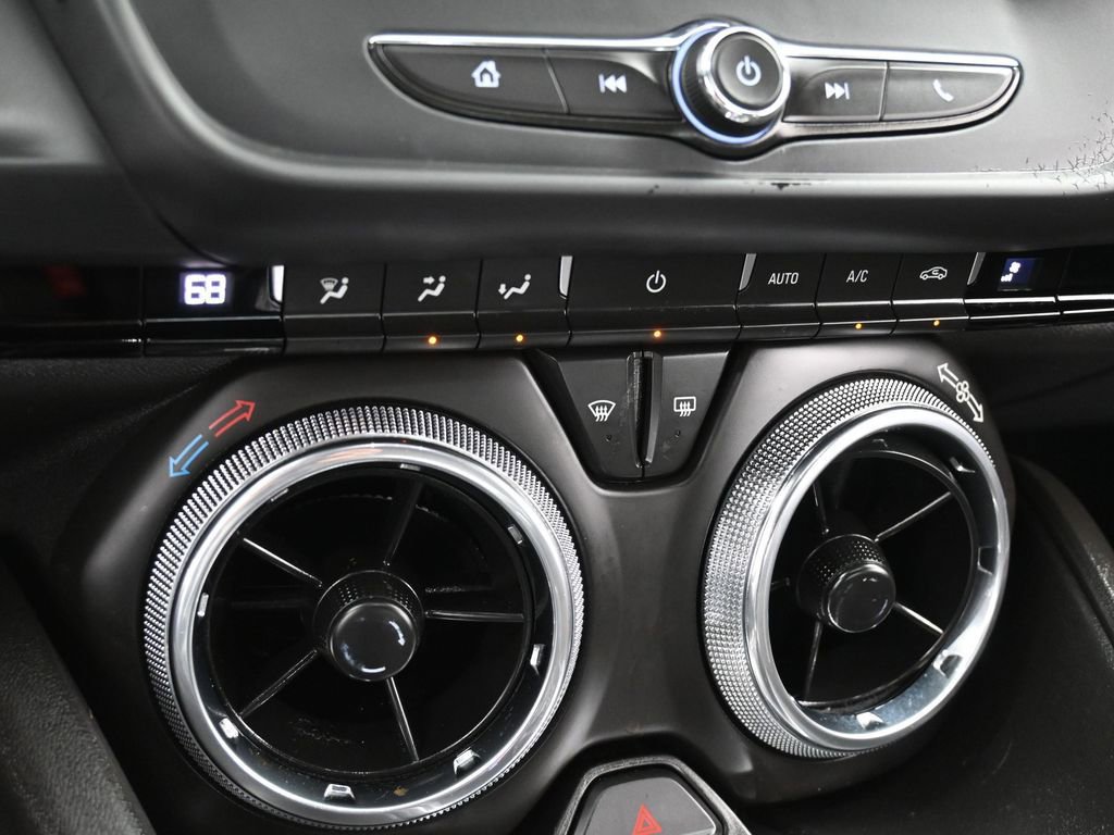 Used 2022 Chevrolet Camaro LT image 21