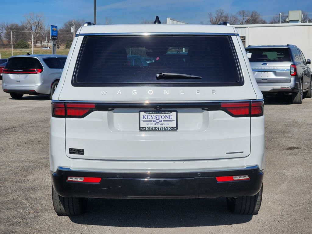 Used 2024 Jeep Wagoneer Series II w/ Flexible Seating Group image 6