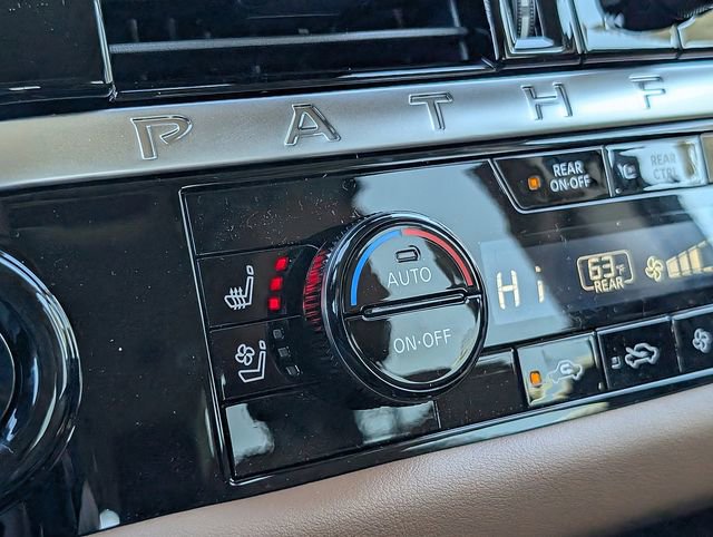 New 2026 Nissan Pathfinder Platinum w/ Cargo Package image 18