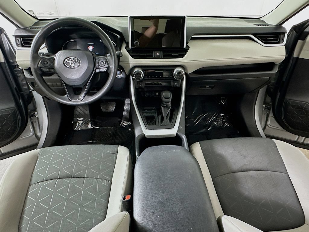 Used 2025 Toyota RAV4 XLE w/ Convenience Package FWD image 15
