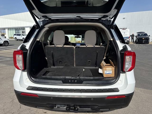 Used 2020 Ford Explorer XLT w/ Class III Trailer Tow Package image 4