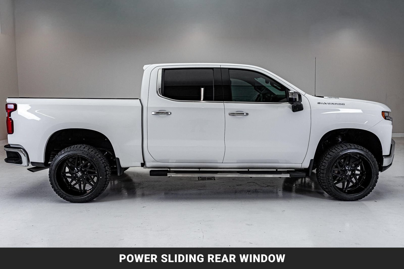 Used 2021 Chevrolet Silverado 1500 LTZ w/ LTZ Premium Package AWD/4WD image 10