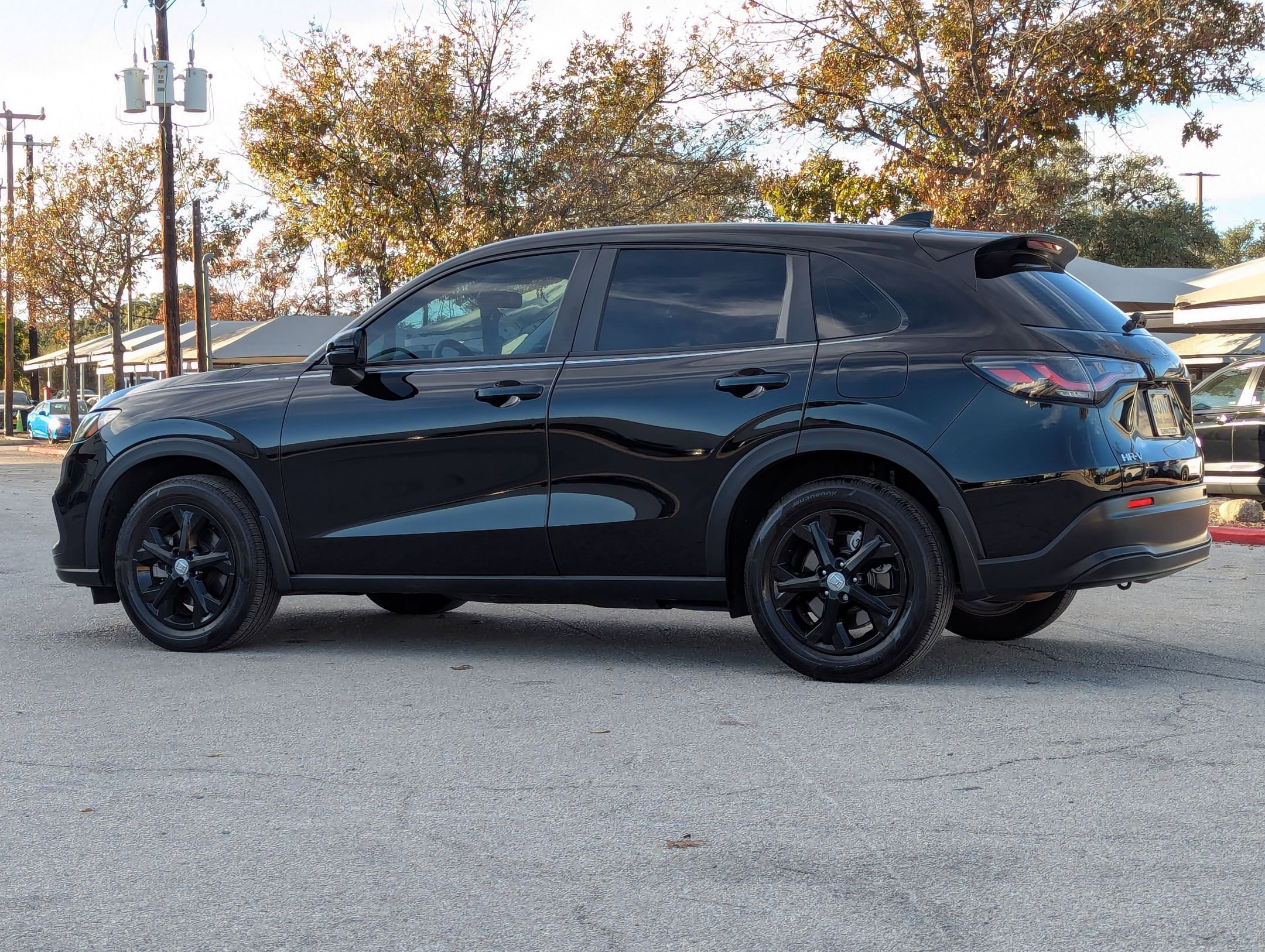 Used 2025 Honda HR-V LX image 6