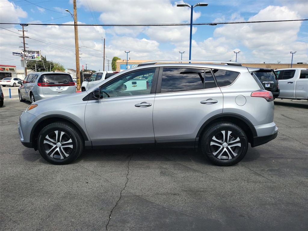 Used 2016 Toyota RAV4 LE image 30