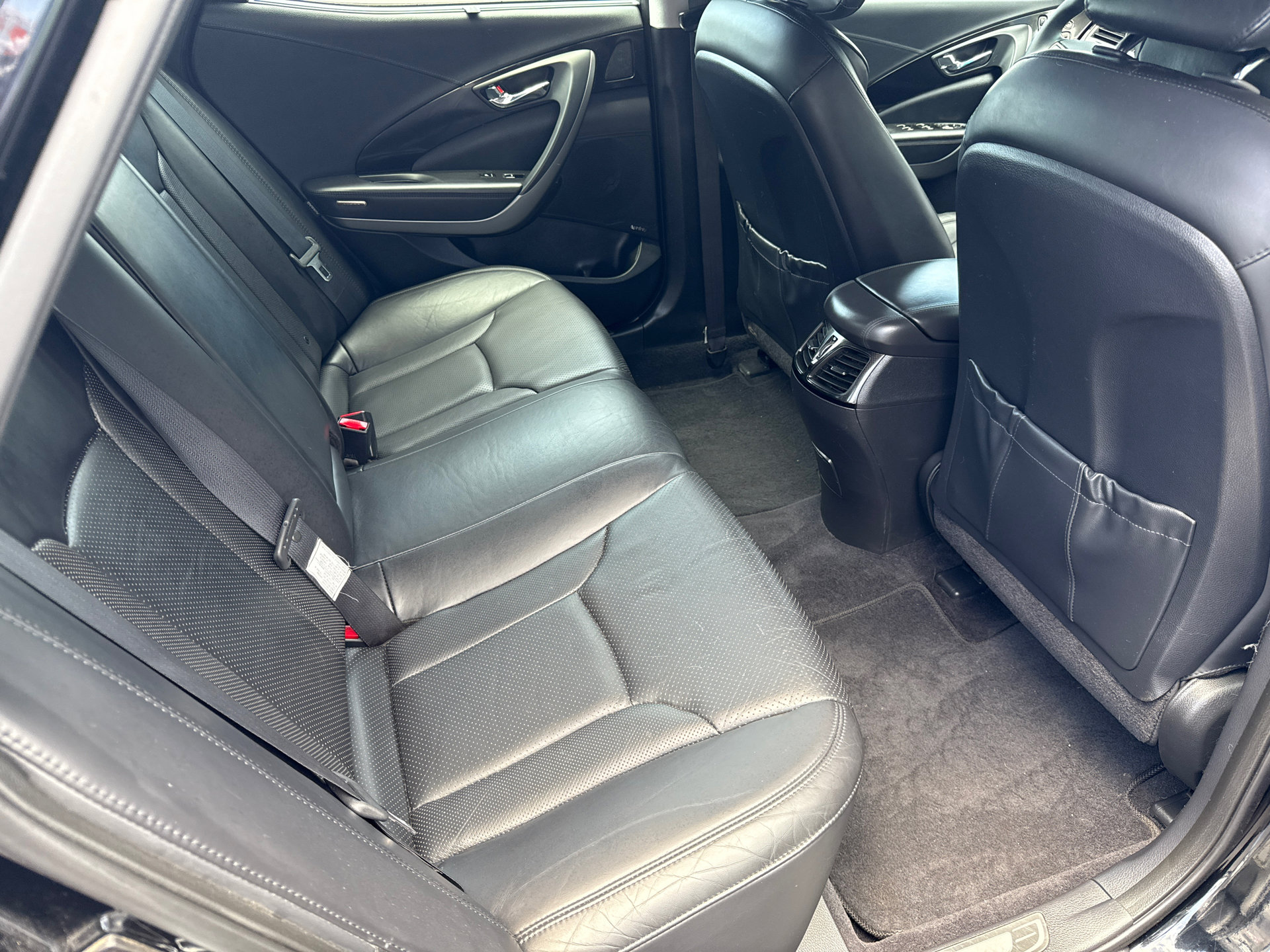 Used 2013 Hyundai Azera w/ Technology Pkg FWD image 14
