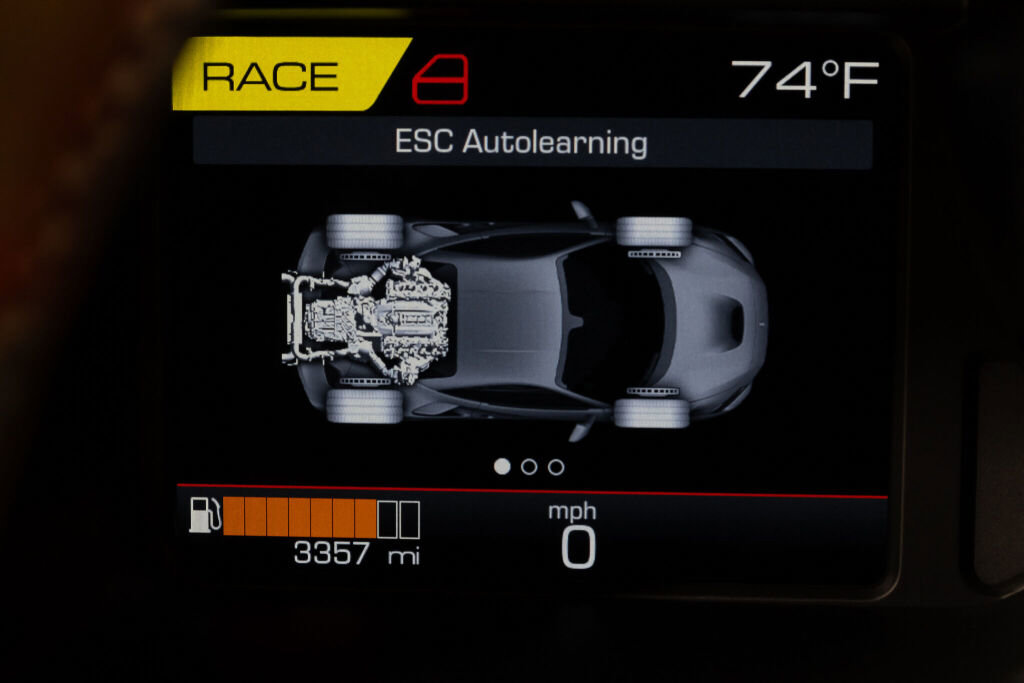 Used 2022 Ferrari F8 Tributo image 34