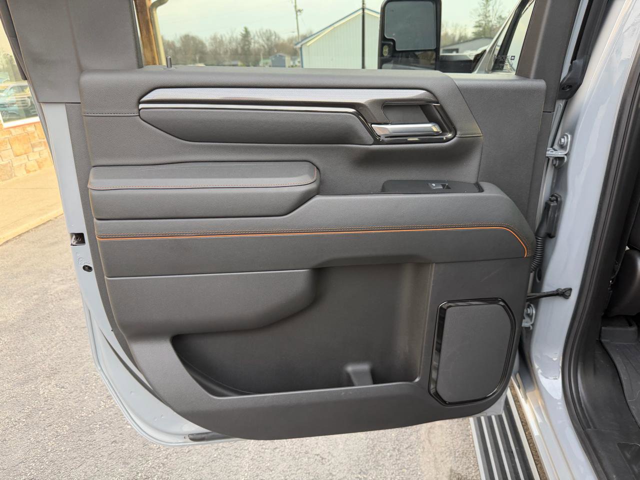 Used 2024 GMC Sierra 2500 AT4 w/ AT4 Premium Plus Package image 18