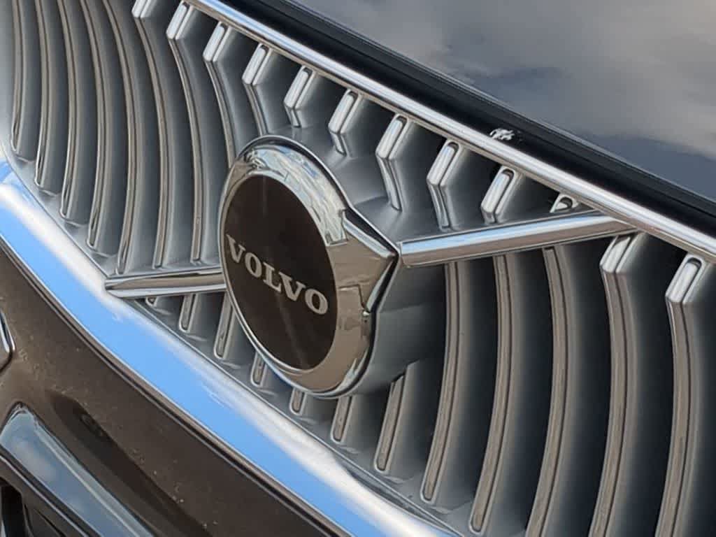 Certified 2024 Volvo XC90 B5 Core w/ Protection Package Premier AWD/4WD image 11