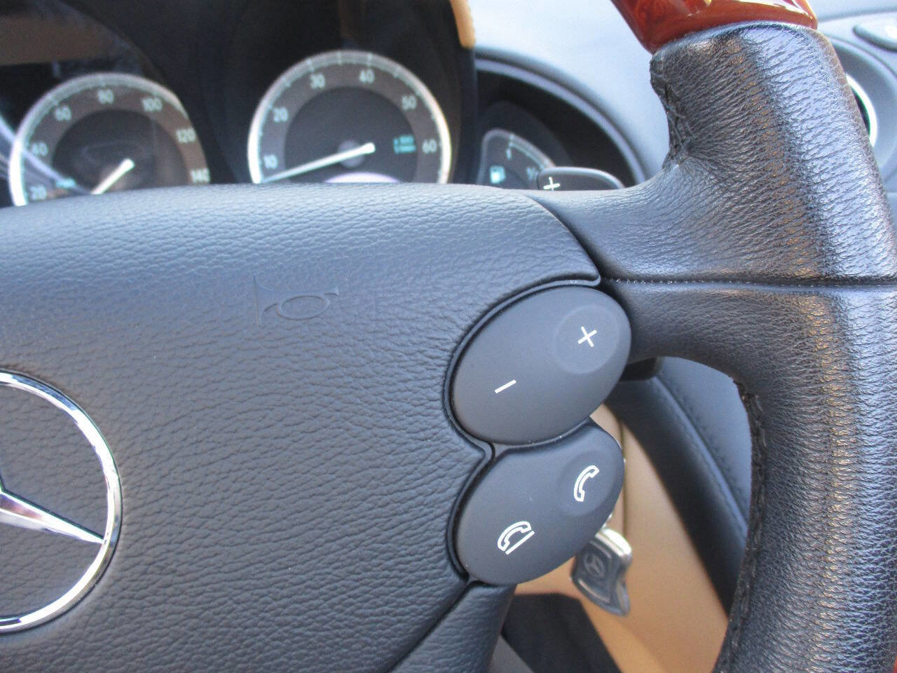 Used 2007 Mercedes-Benz SL 550 image 29