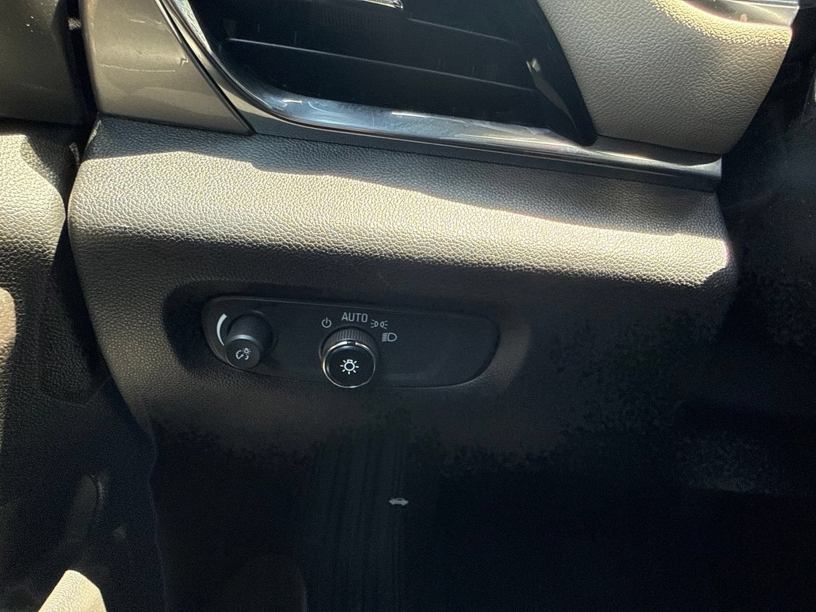 Used 2023 Chevrolet Traverse LS w/ Safety Package AWD/4WD image 22