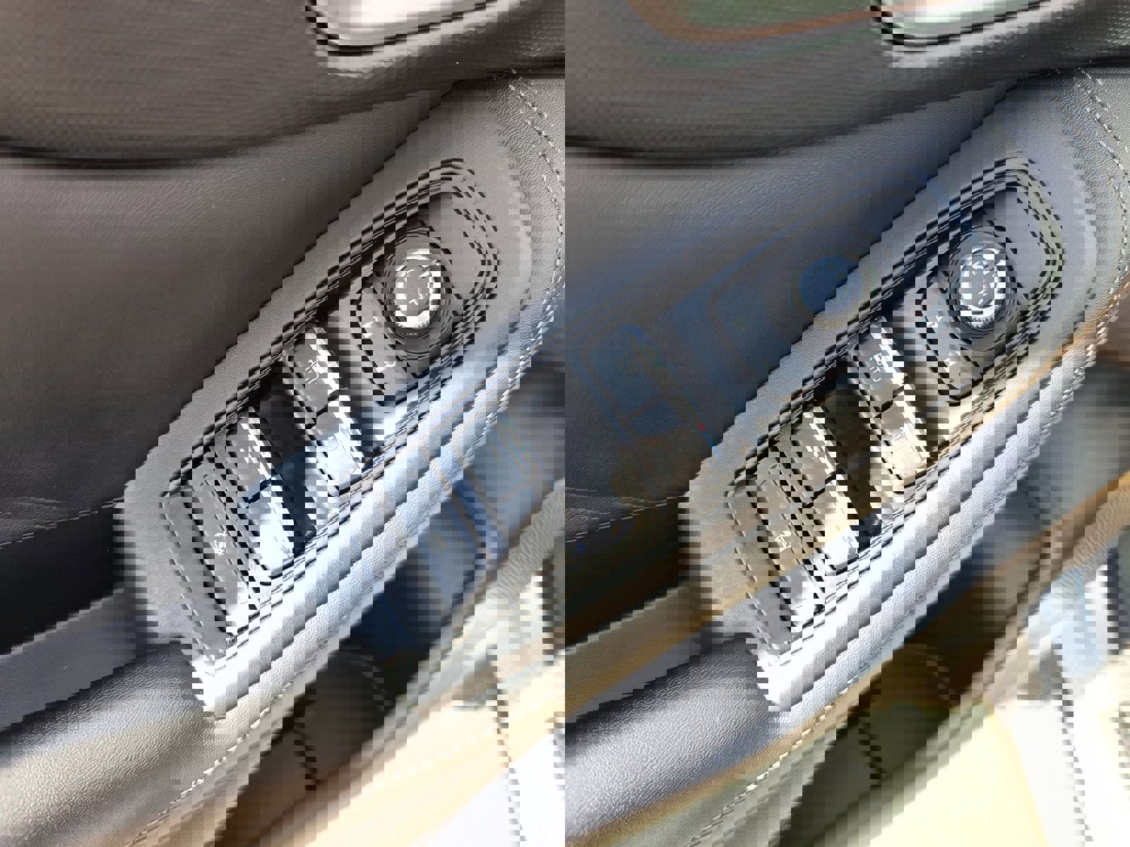 Used 2019 Subaru Forester Limited w/ Popular Package #3 image 22