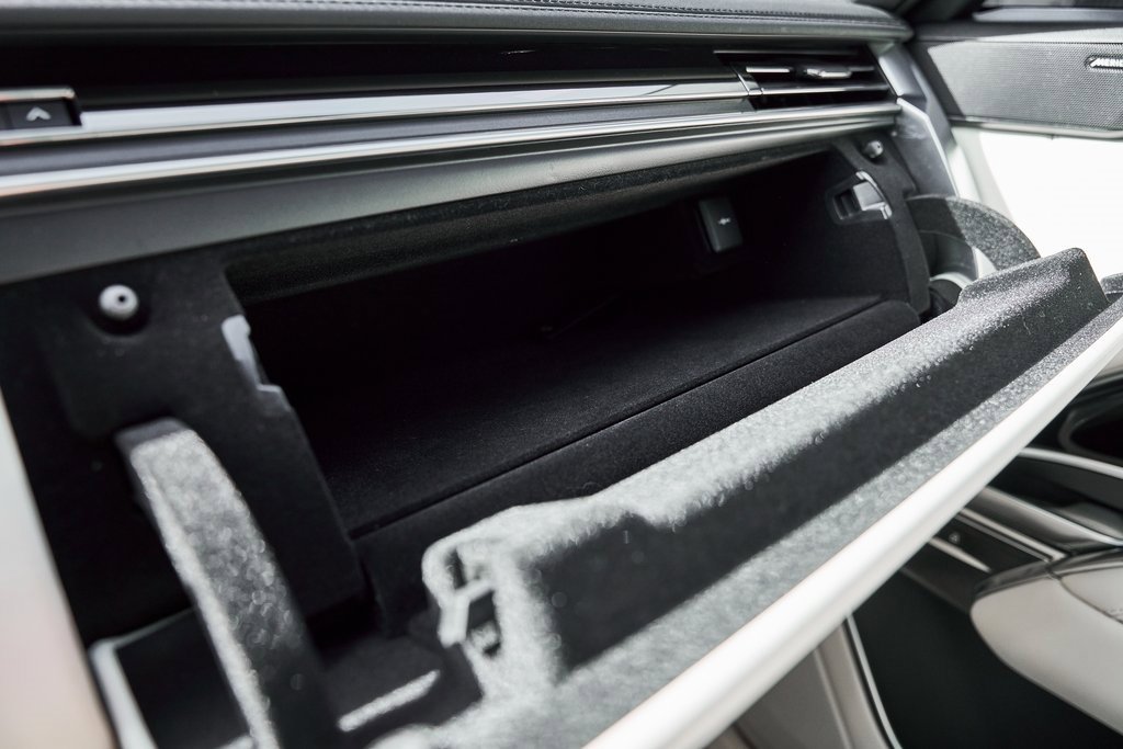 Used 2024 Land Rover Range Rover Long Wheelbase SE image 86