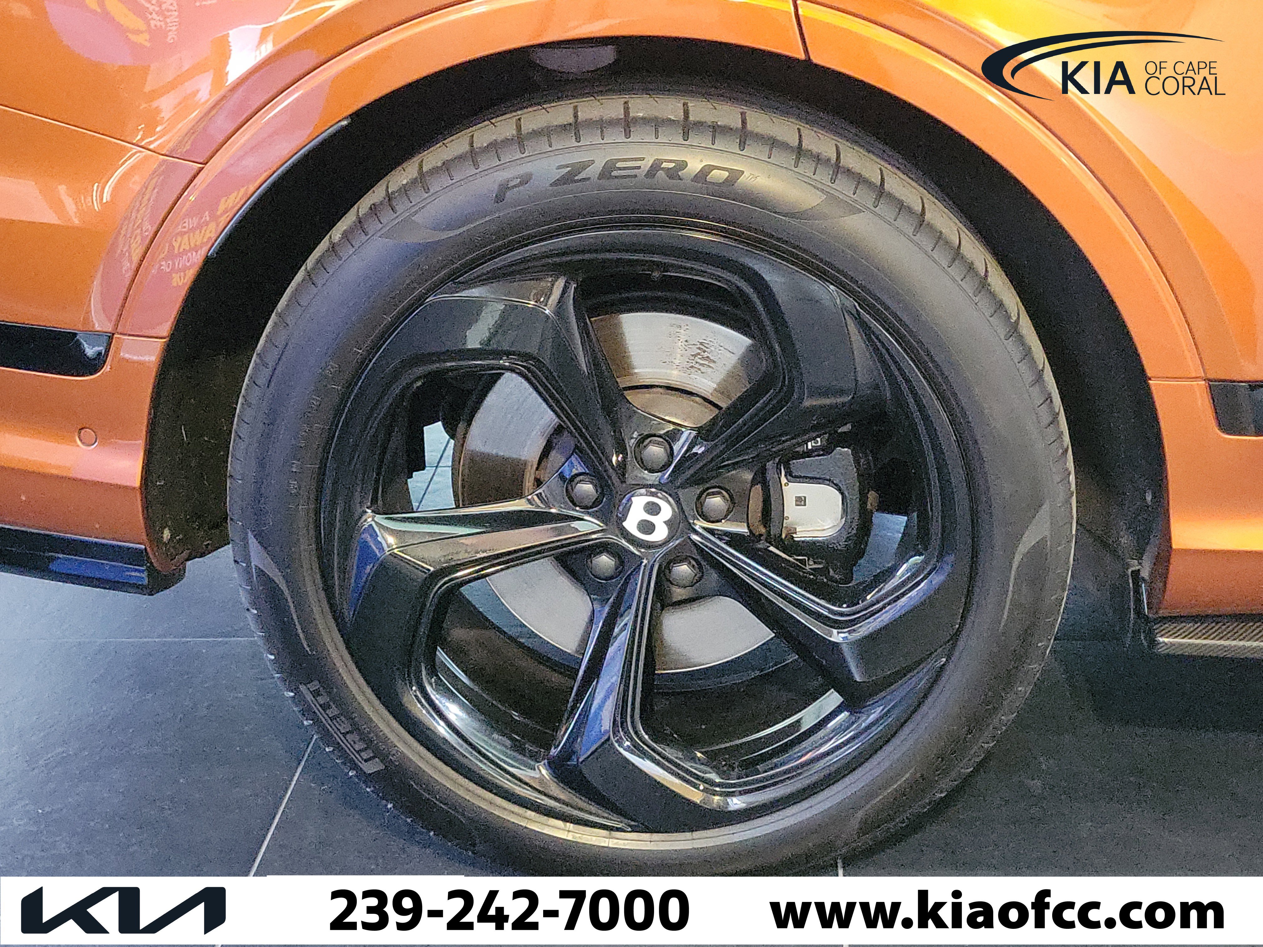 Used 2022 Bentley Bentayga image 8