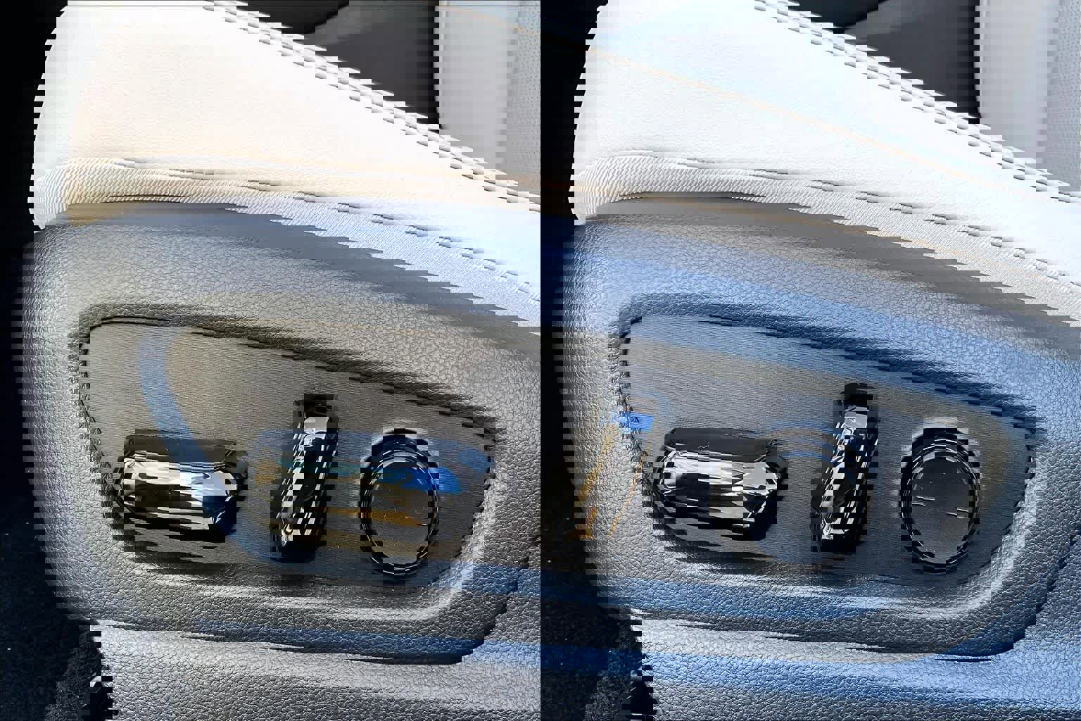 New 2026 Lexus UX 300h Premium image 15