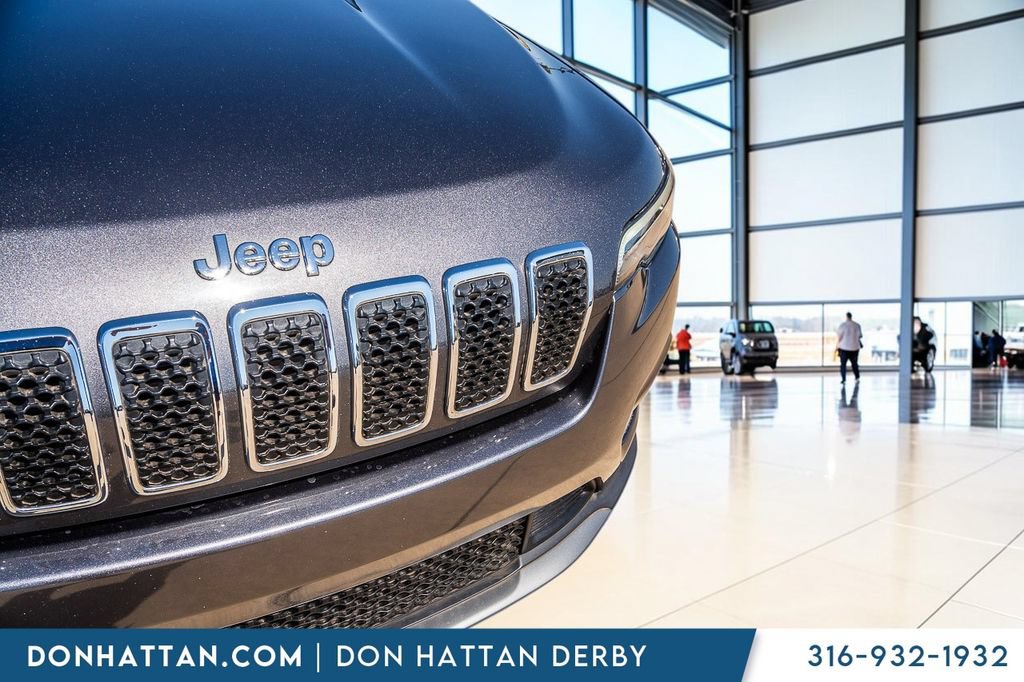 Used 2019 Jeep Cherokee Limited w/ Luxury Group FWD image 33