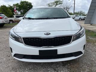 Used 2017 Kia Forte LX FWD image 3