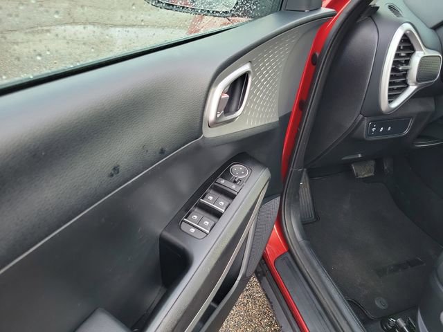 Used 2024 Kia Soul LX FWD image 11