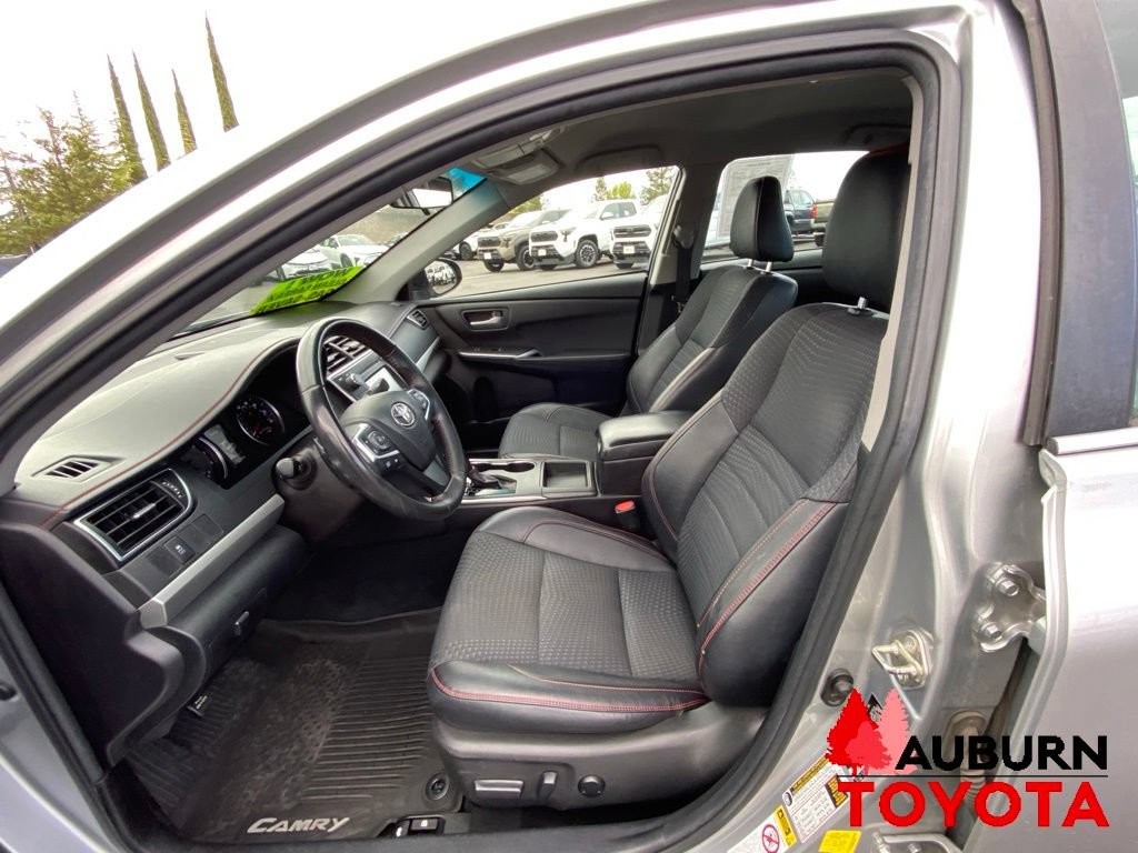 Used 2015 Toyota Camry SE FWD image 26
