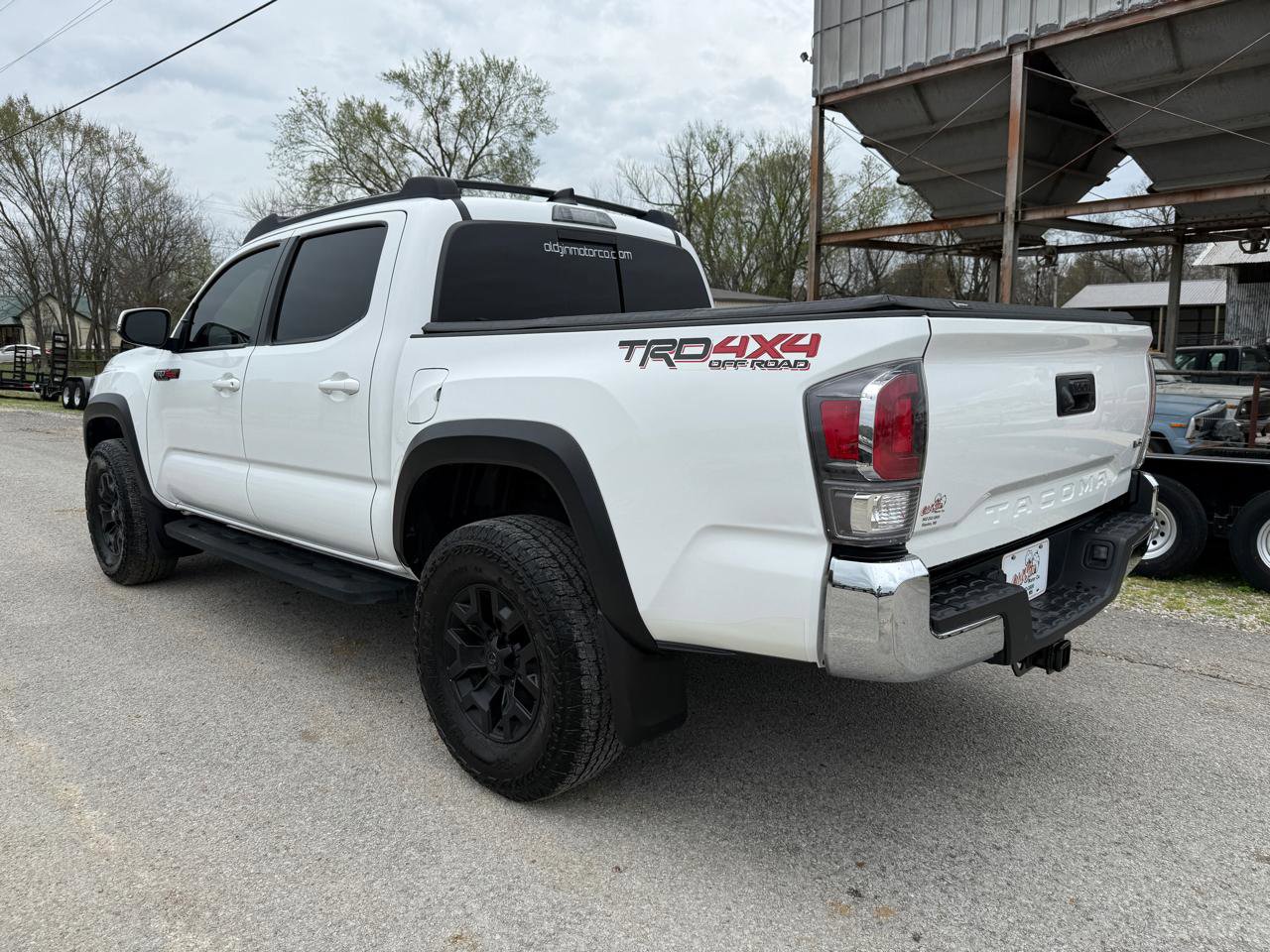 Used 2022 Toyota Tacoma TRD Off-Road AWD/4WD image 3