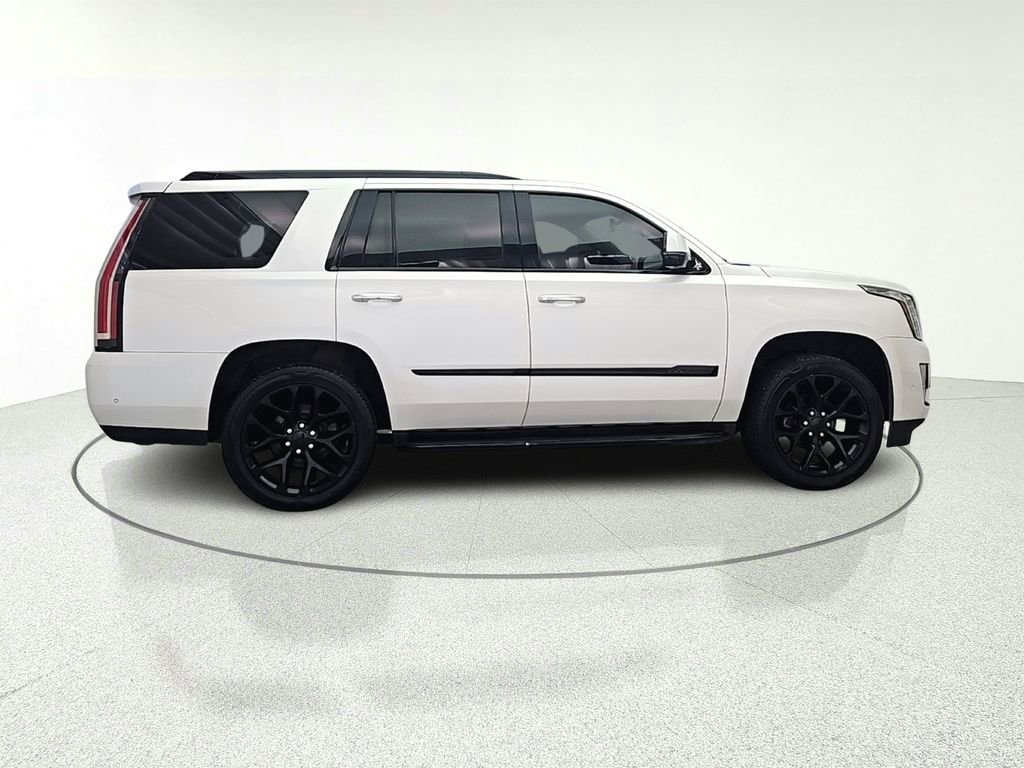Used 2017 Cadillac Escalade 4WD image 8