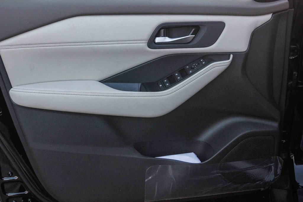 New 2025 Nissan Rogue SV w/ SV Premium Package image 27