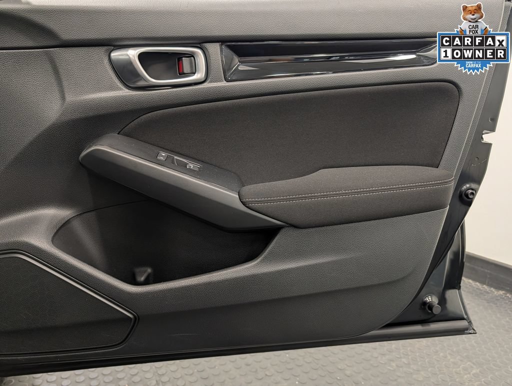 Certified 2023 Honda Civic EX image 32