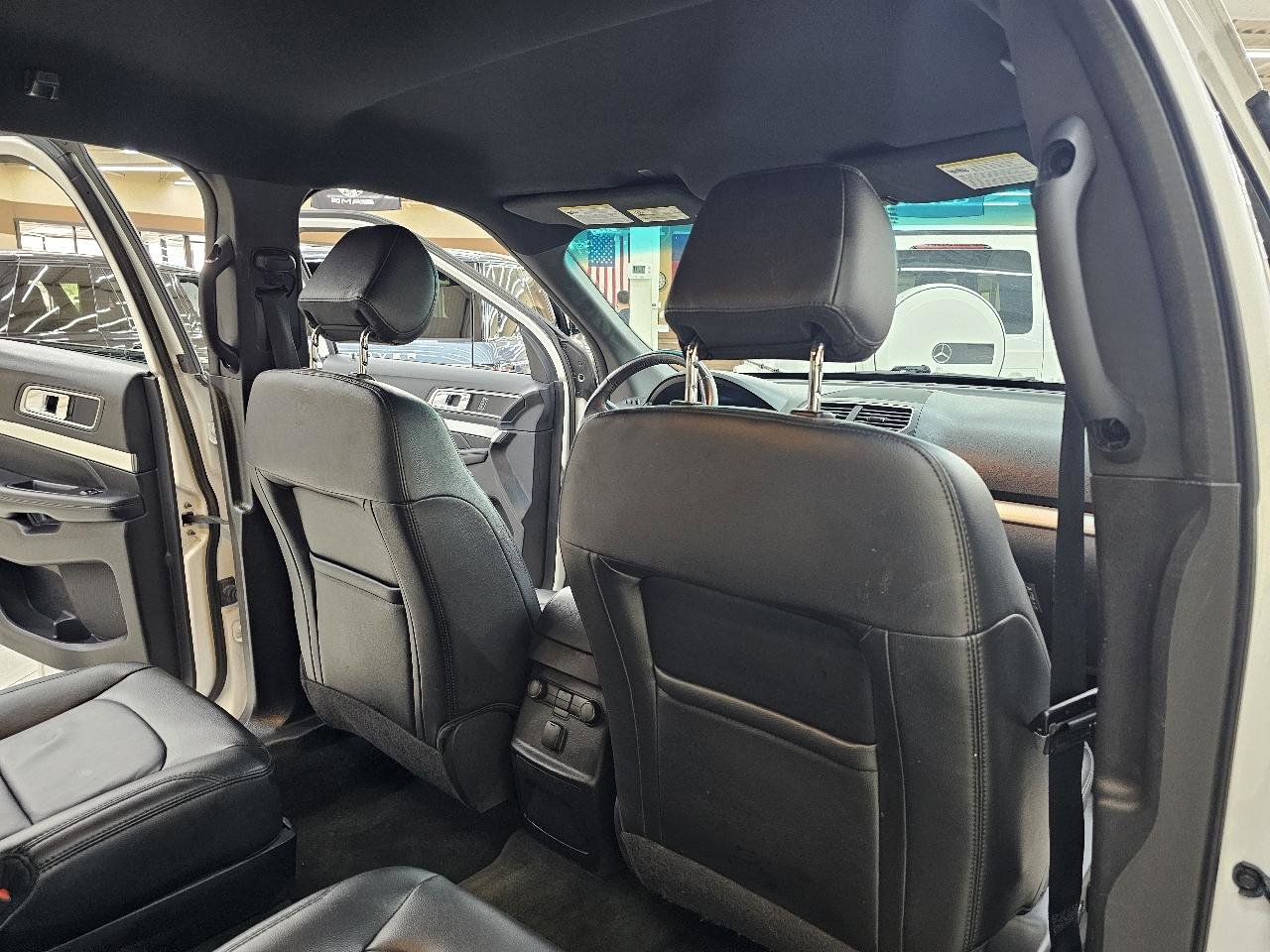 Used 2016 Ford Explorer XLT w/ Equipment Group 202A FWD image 23