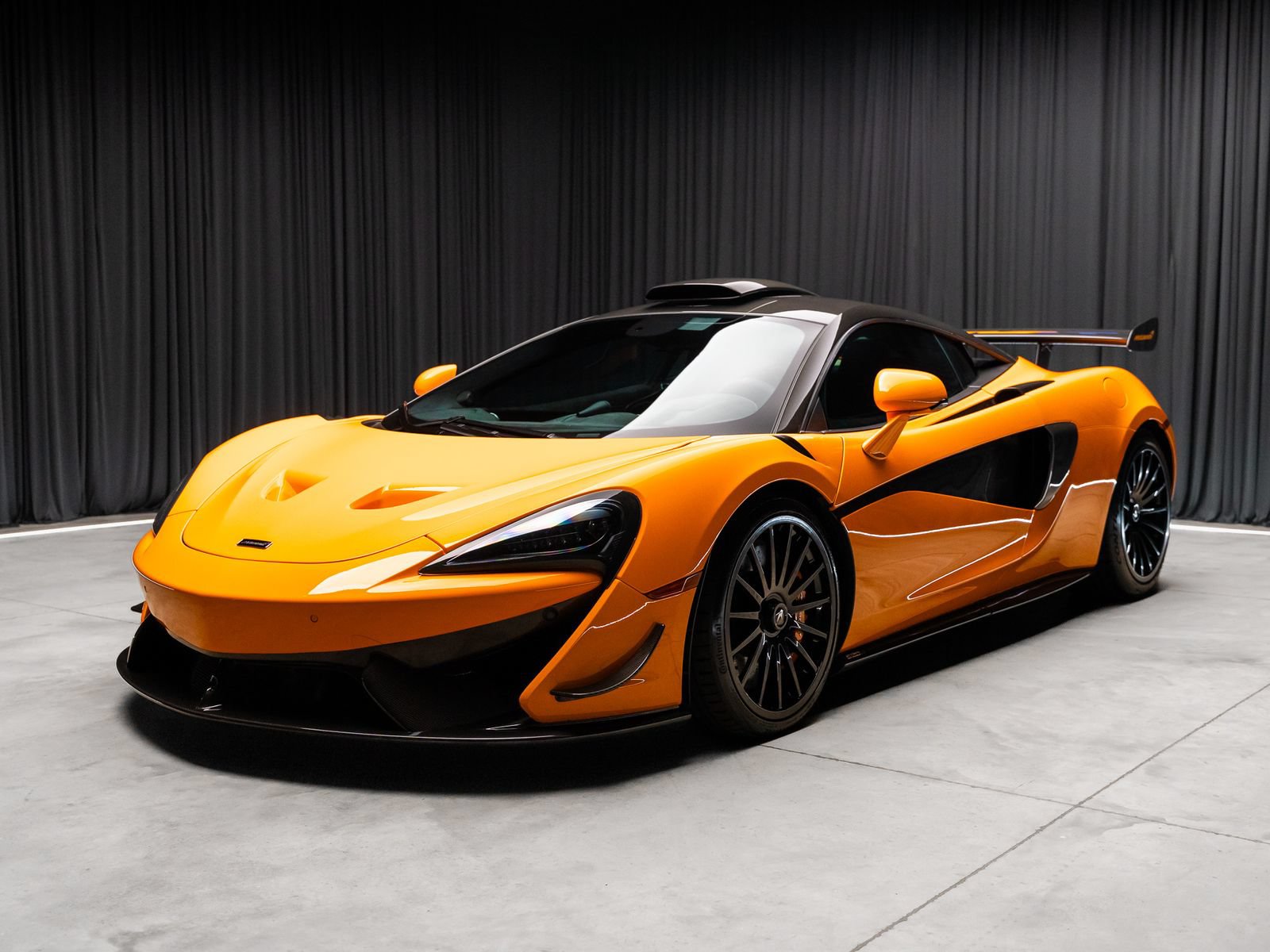 Used 2020 McLaren 620R RWD image 34