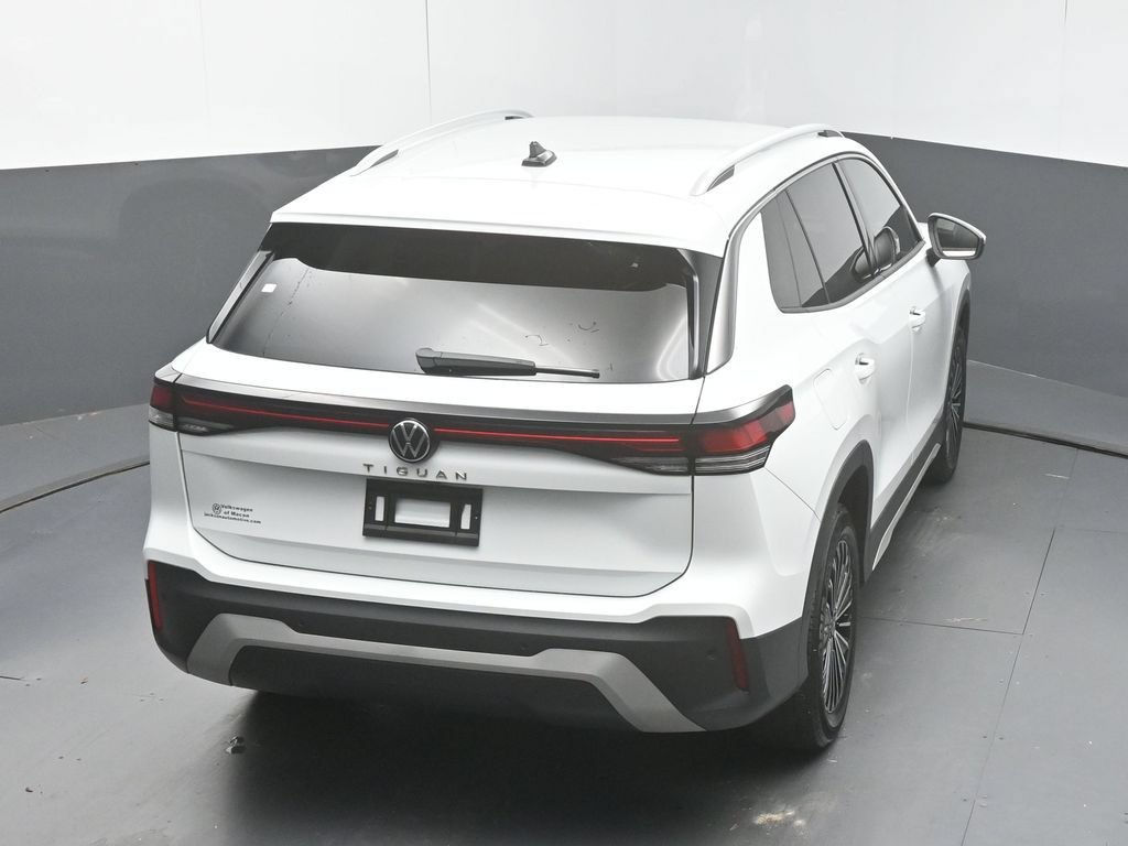 Used 2025 Volkswagen Tiguan S FWD image 47
