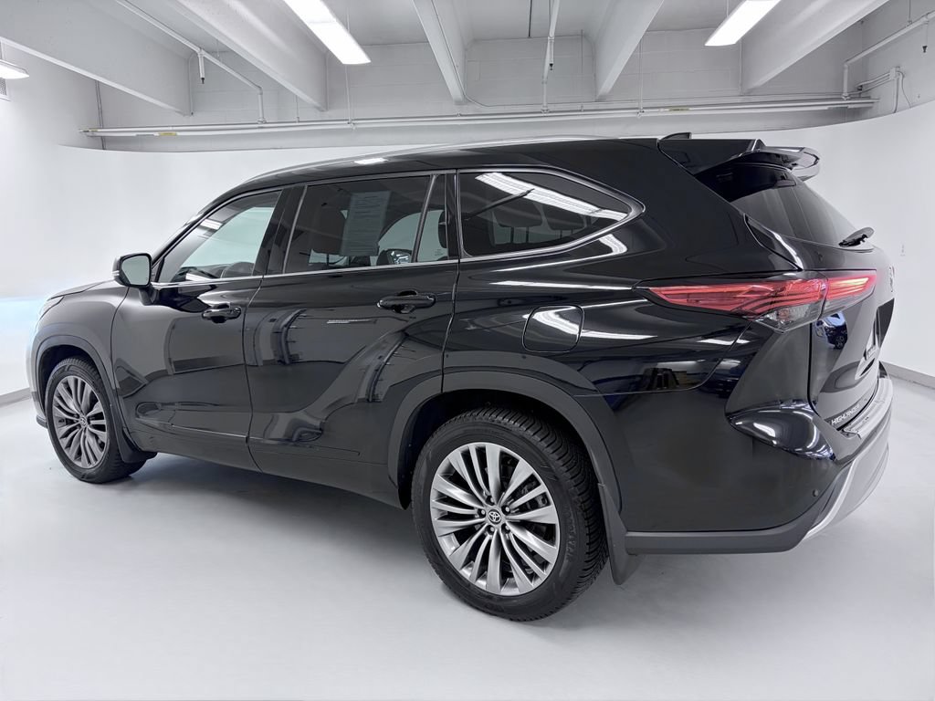Used 2020 Toyota Highlander Platinum AWD/4WD image 7