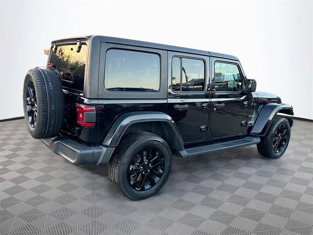 Used 2022 Jeep Wrangler Unlimited Sahara w/ Cold Weather Group image 6